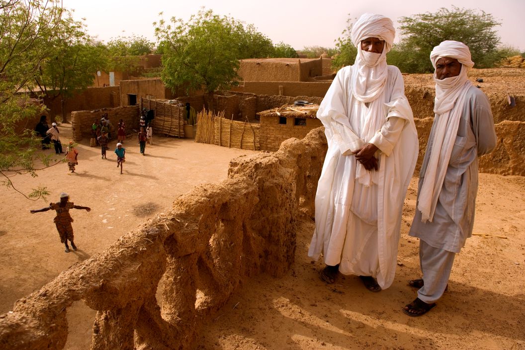 NIGER. Tajae. Tuareg chieftan Ibrahim Agali (l) with his cousin Sayadi Ibrahim (r) in the Tuareg palace. 2005.